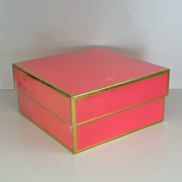 Sugar Paper Other - Sugar Paper Los Angeles Square Pink Gift Box
